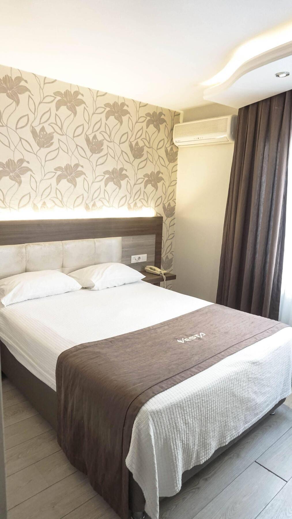 Vesta Hotel